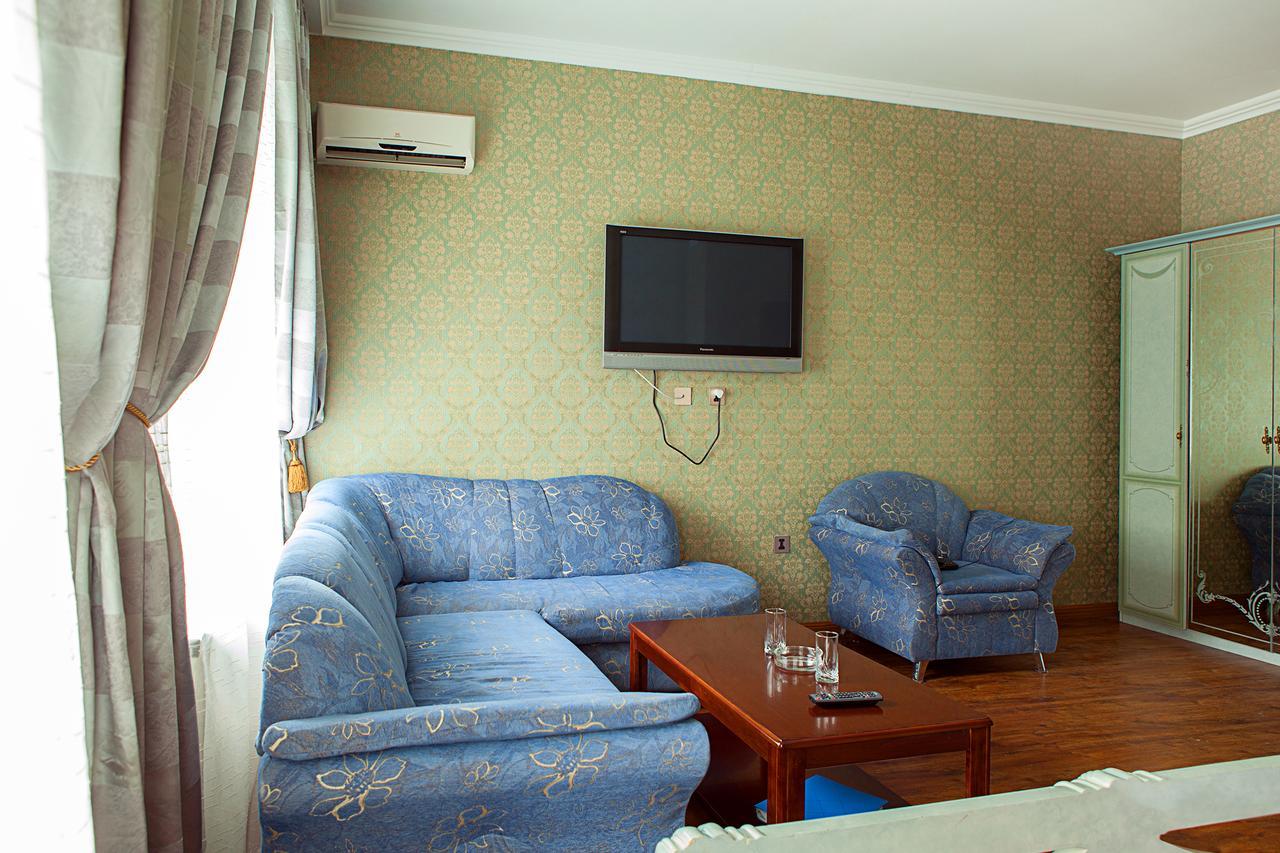 Hotel Topaz Akmola Esterno foto